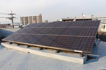 羽村供給センター事務所屋上に設置された太陽光発電