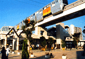 玉川上水駅前