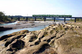 八高線の鉄橋